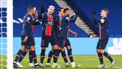  姆巴佩梅开二度助球队取胜，法甲射手榜强势登顶  