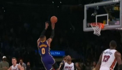  杜库雷绝杀埃弗顿客场一球小胜布莱顿全取三分