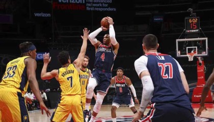  八村塁26分湖人险胜雷霆  