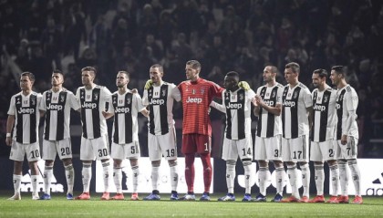  巴黎圣日耳曼主场大胜领跑积分榜  