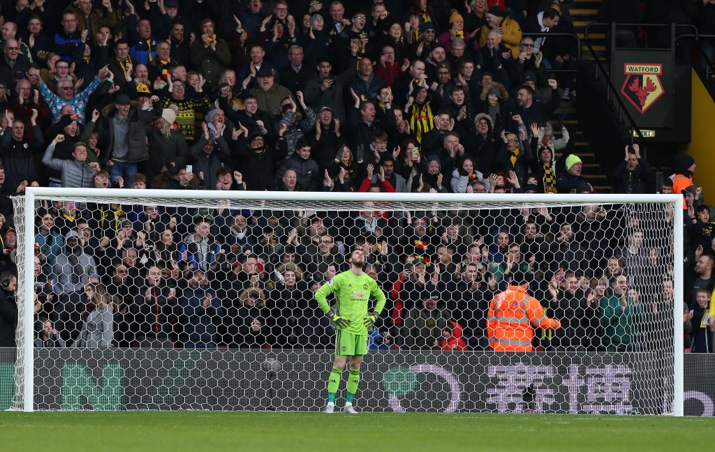  斯特拉斯堡定位球防守失误送致命大礼  